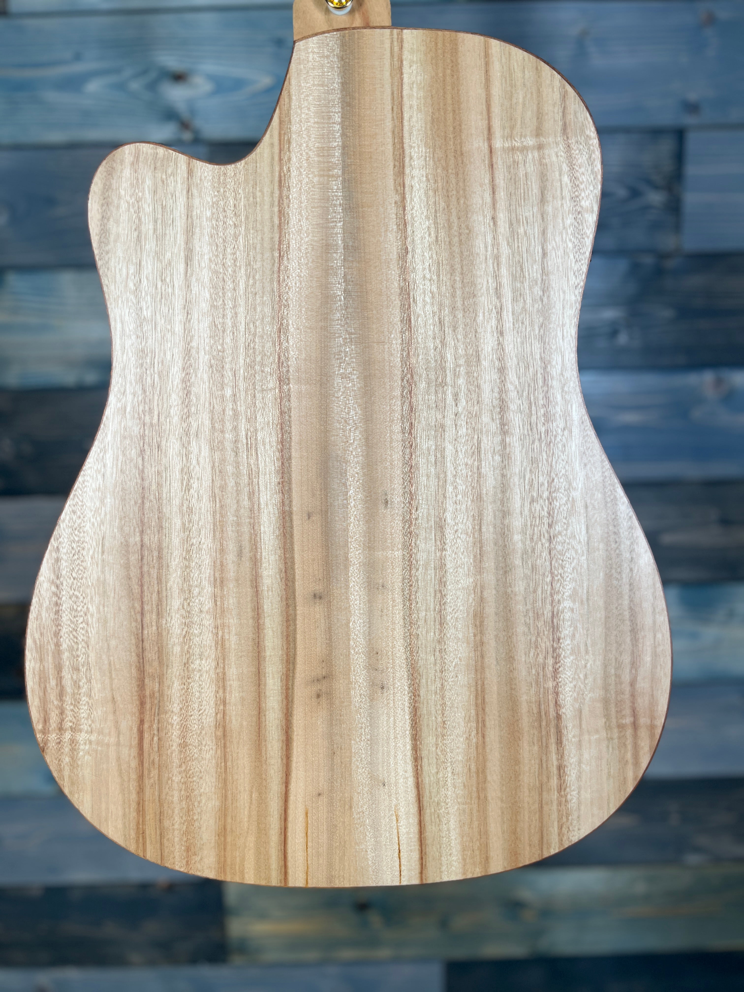 Cole Clark Fat Lady Series 3 AAA Camphor Laurel