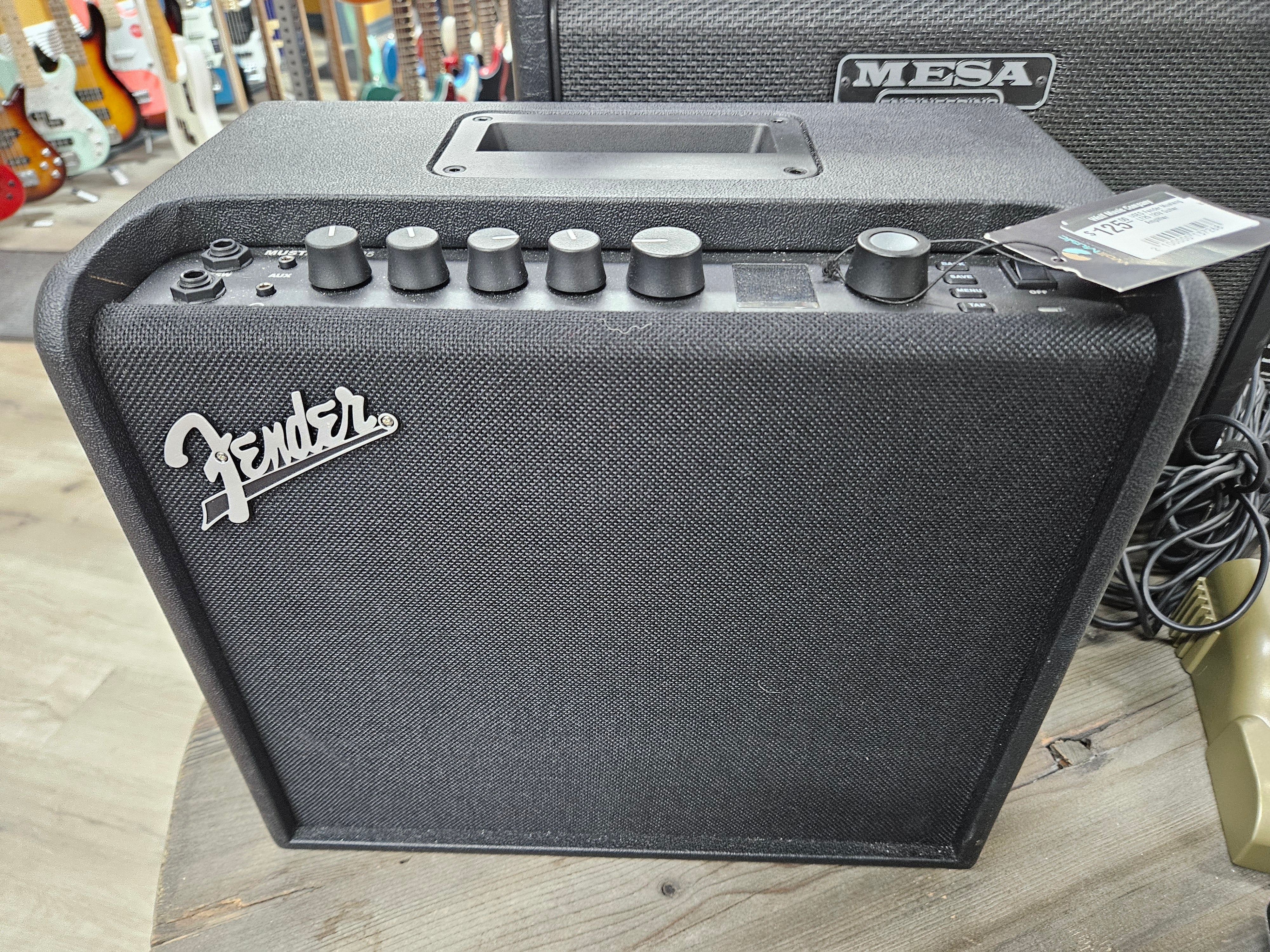 USED Fender Mustang LT25 120V Guitar Amplifier