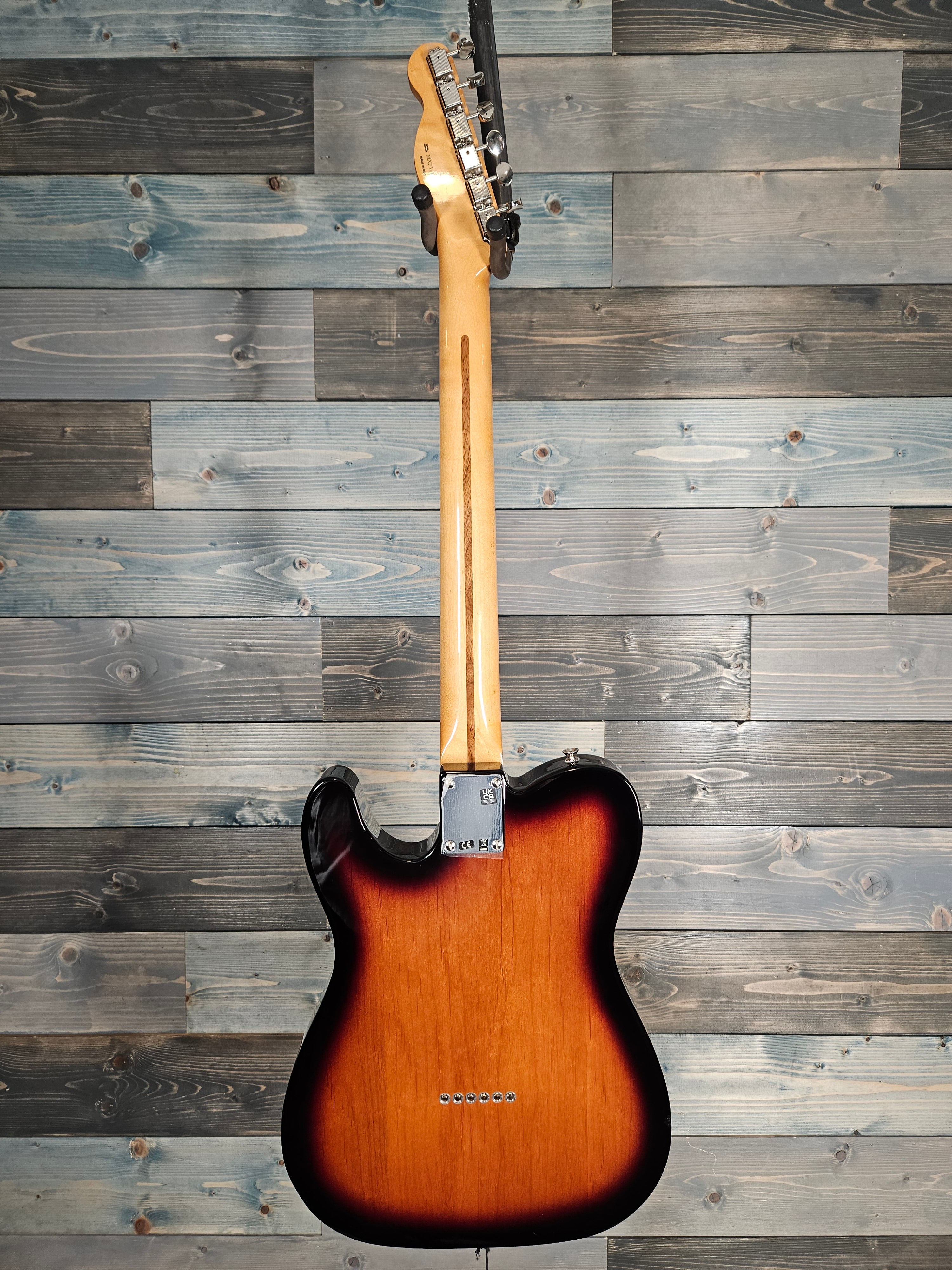 B-Stock Fender Vintera II '50s Nocaster, Maple Fingerboard, 2-Color Sunburst