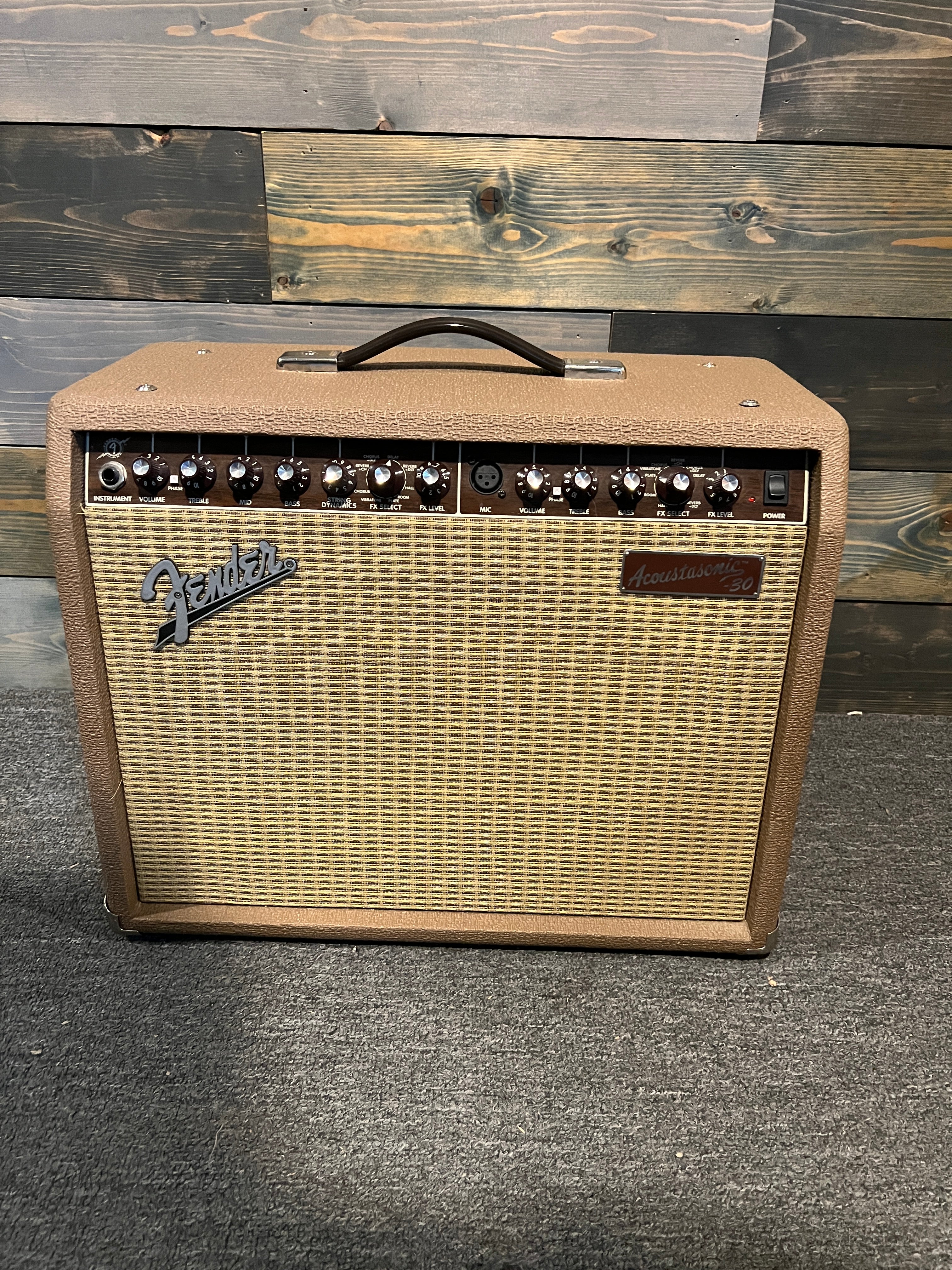 USED Fender Acoustasonic 30