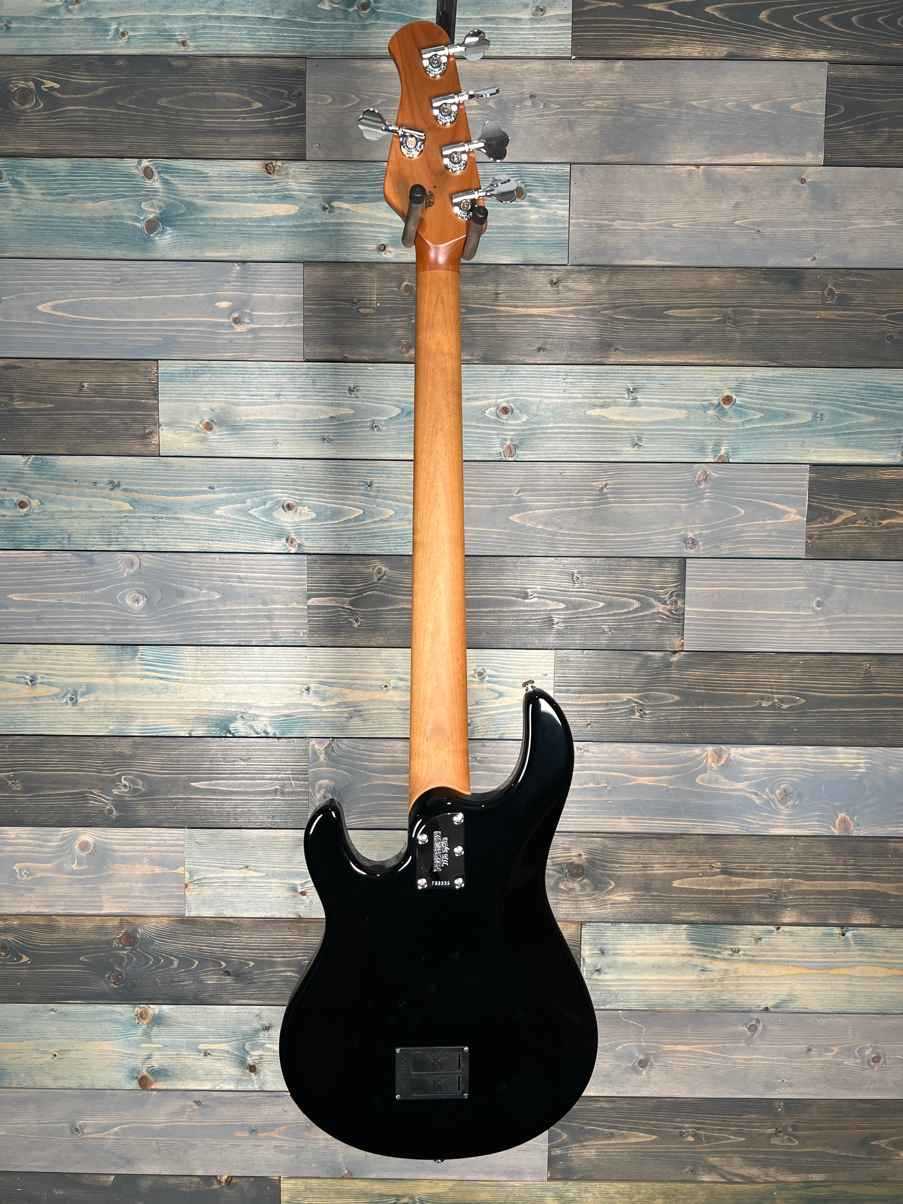 USED Ernie Ball Music Man Stingray 5 H Ebony