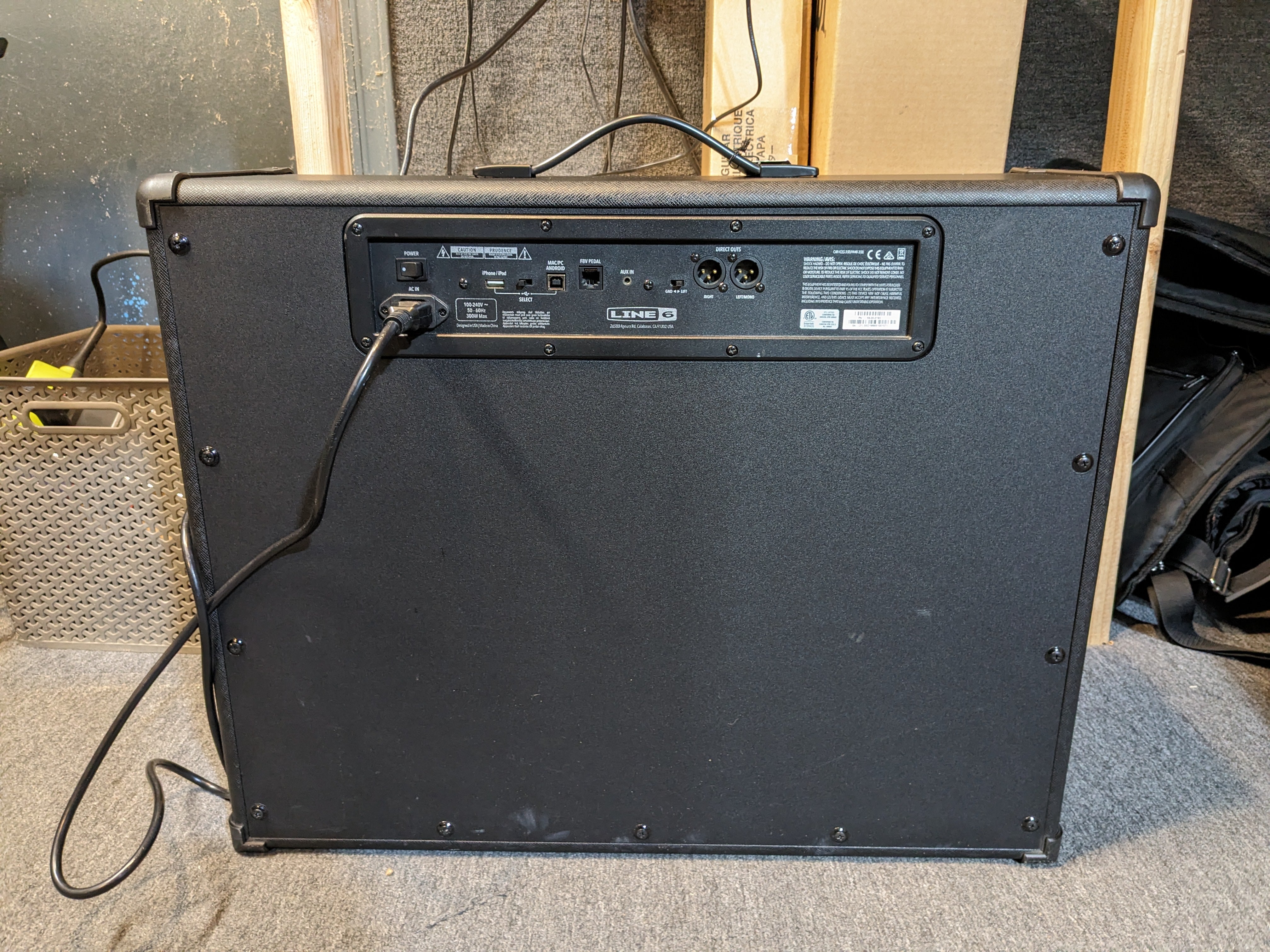 USED Line 6 Spider V 240 Modeling Amplifier