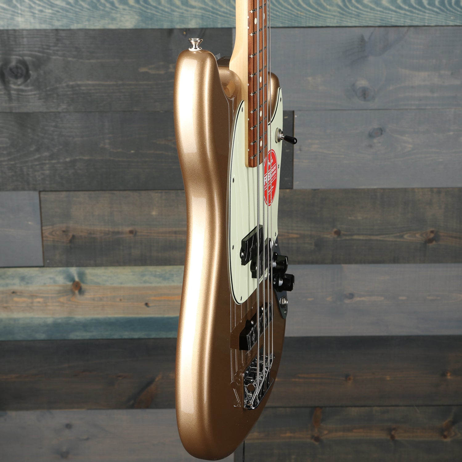 Fender Player Mustang® Bass PJ, Pau Ferro Fingerboard, Firemist Gold