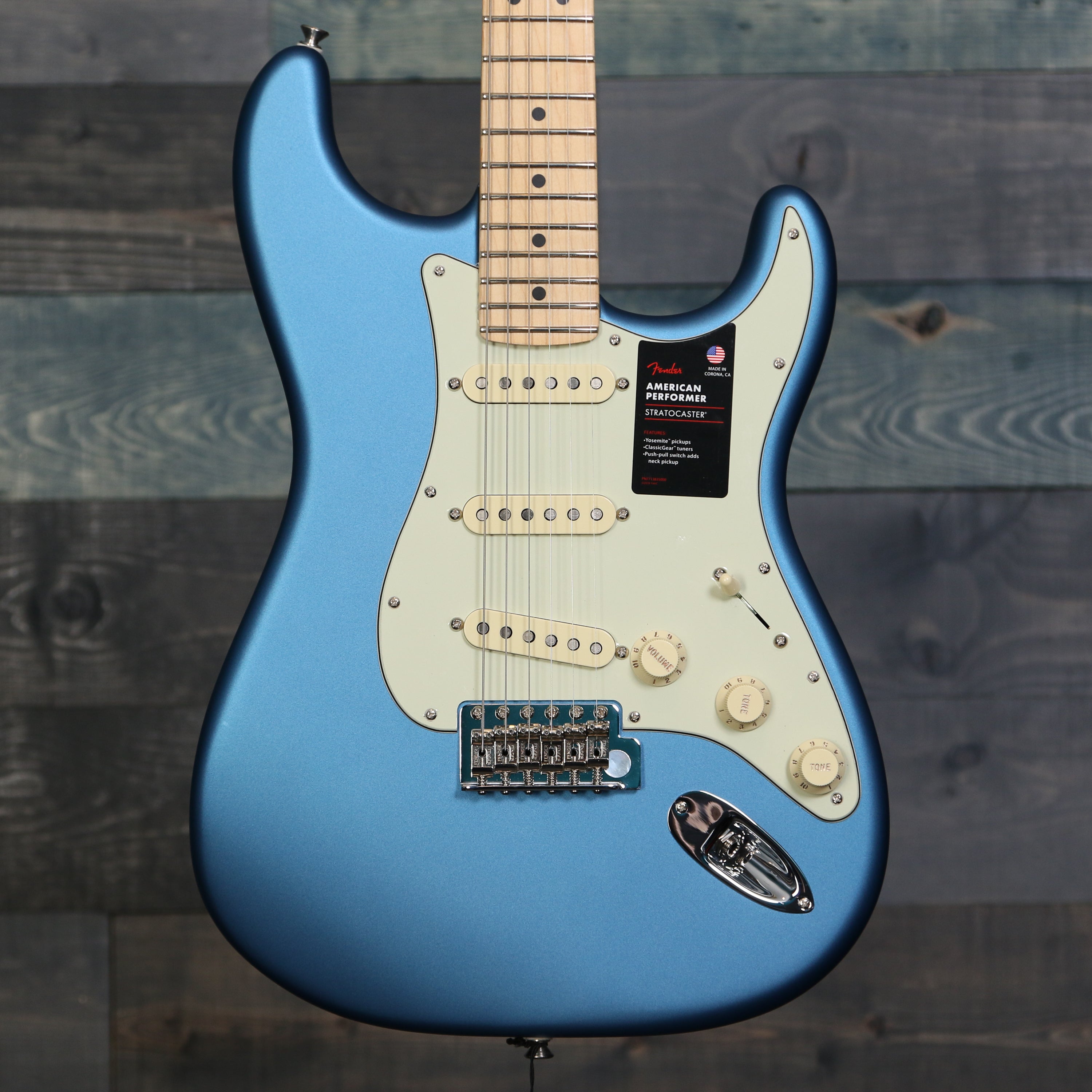 Fender American Performer Stratocaster Maple Fingerboard, Satin Lake Placid Blue