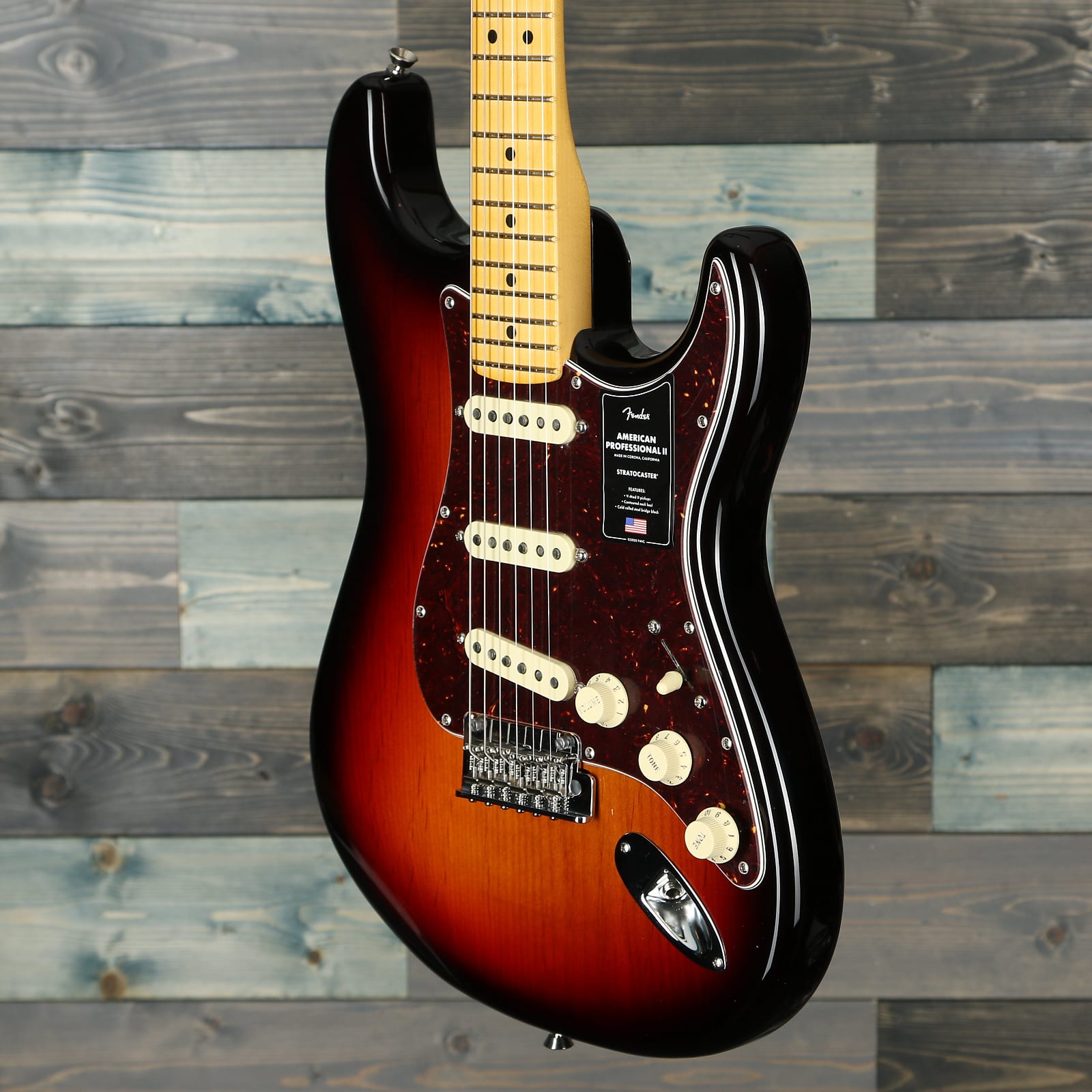 Fender American Professional II Stratocaster, Maple FB, 3-Color Sunburst