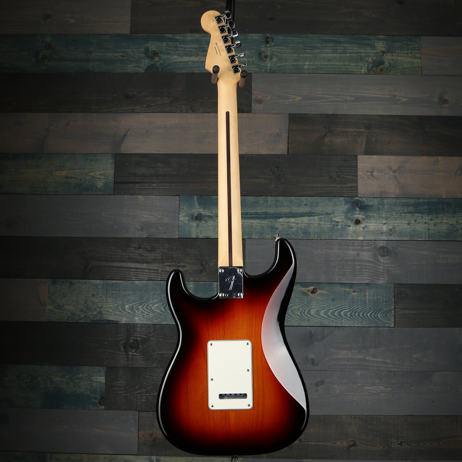 Fender Player Stratocaster HSS, Maple Fingerboard, 3-Color Sunburst