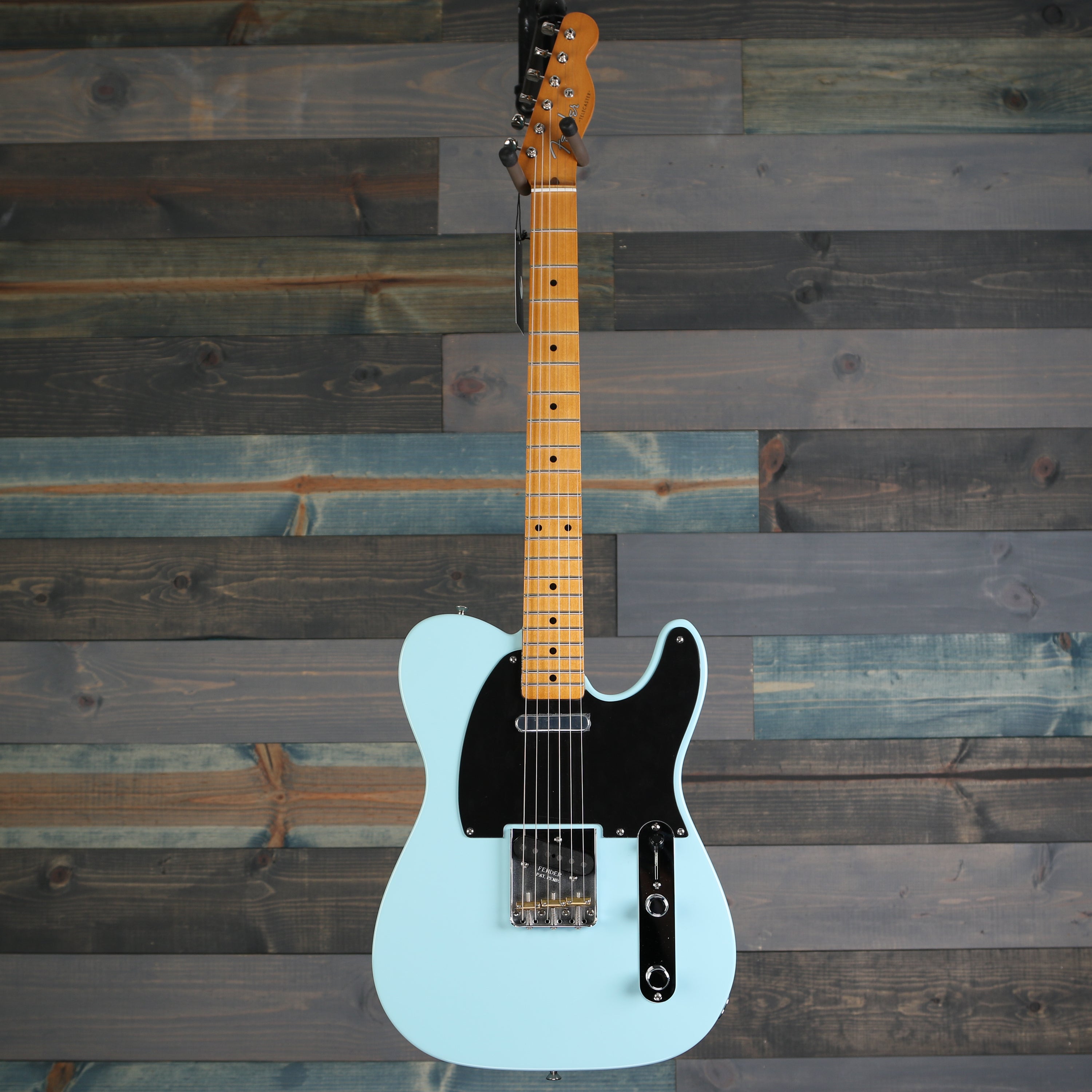 Fender Vintera '50s Telecaster® Modified, Maple Fingerboard, Daphne Blue