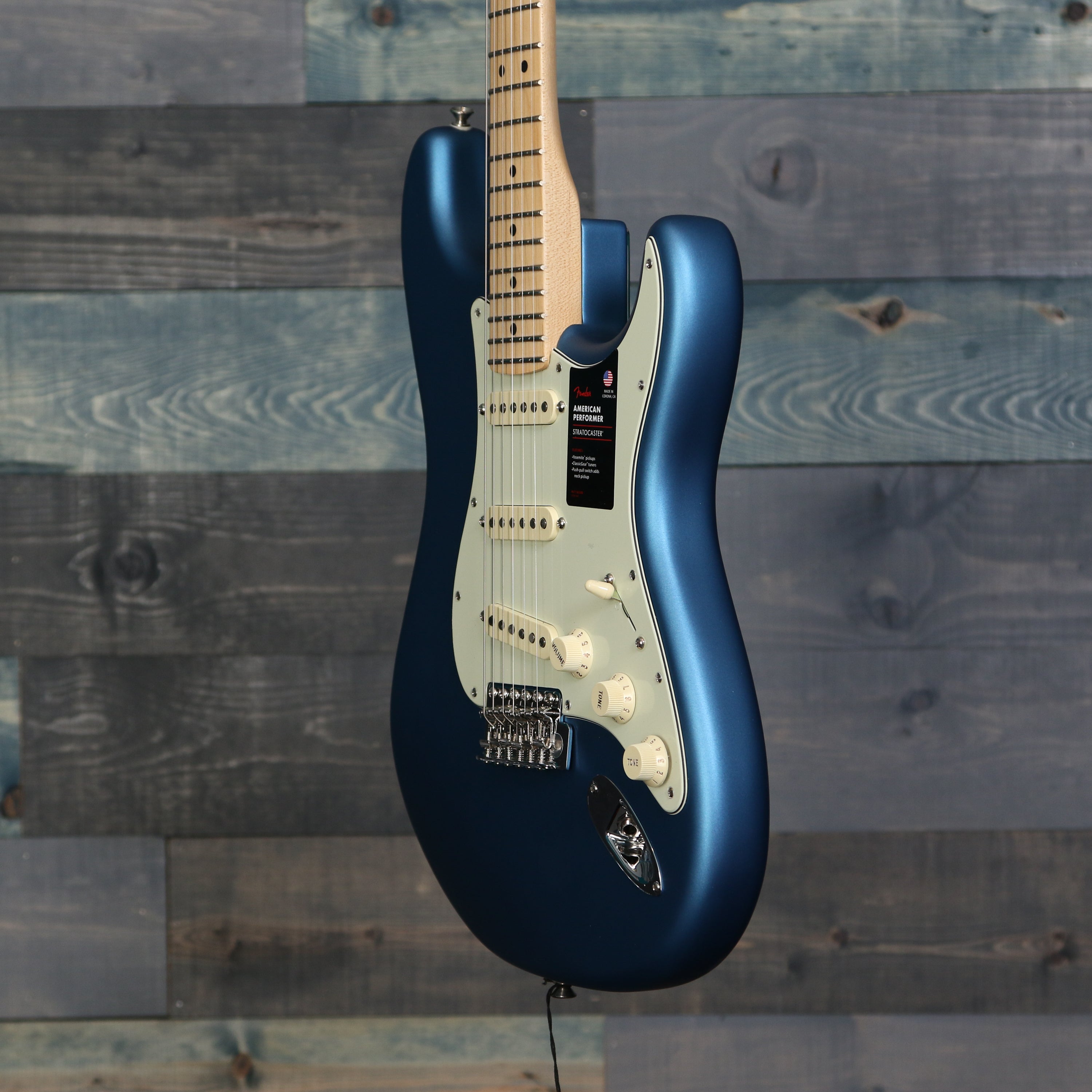 Fender American Performer Stratocaster Maple Fingerboard, Satin Lake Placid Blue