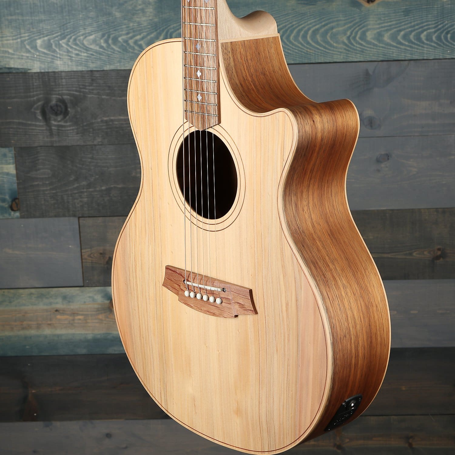 Cole Clark Angel 2 Series AN2EC-BB Guitar - Bunya/Blackwood